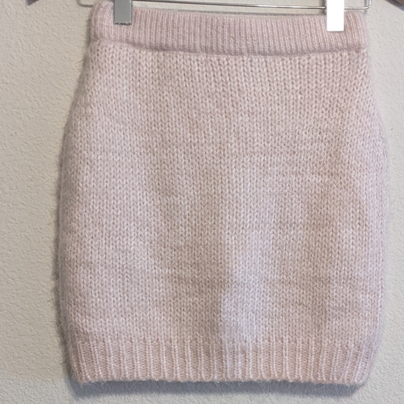 Asilio Pink Knit Mini Skirt Size 8 Excellent Pre-owned Condition. - Picture 4 of 5